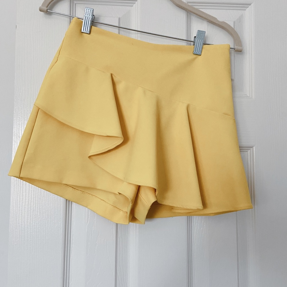 ZARA RUFFLE SKORT